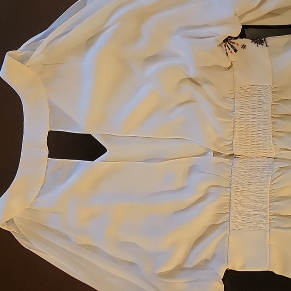 Gorgeous Rampage Cream Blouse - Picture 7 of 7